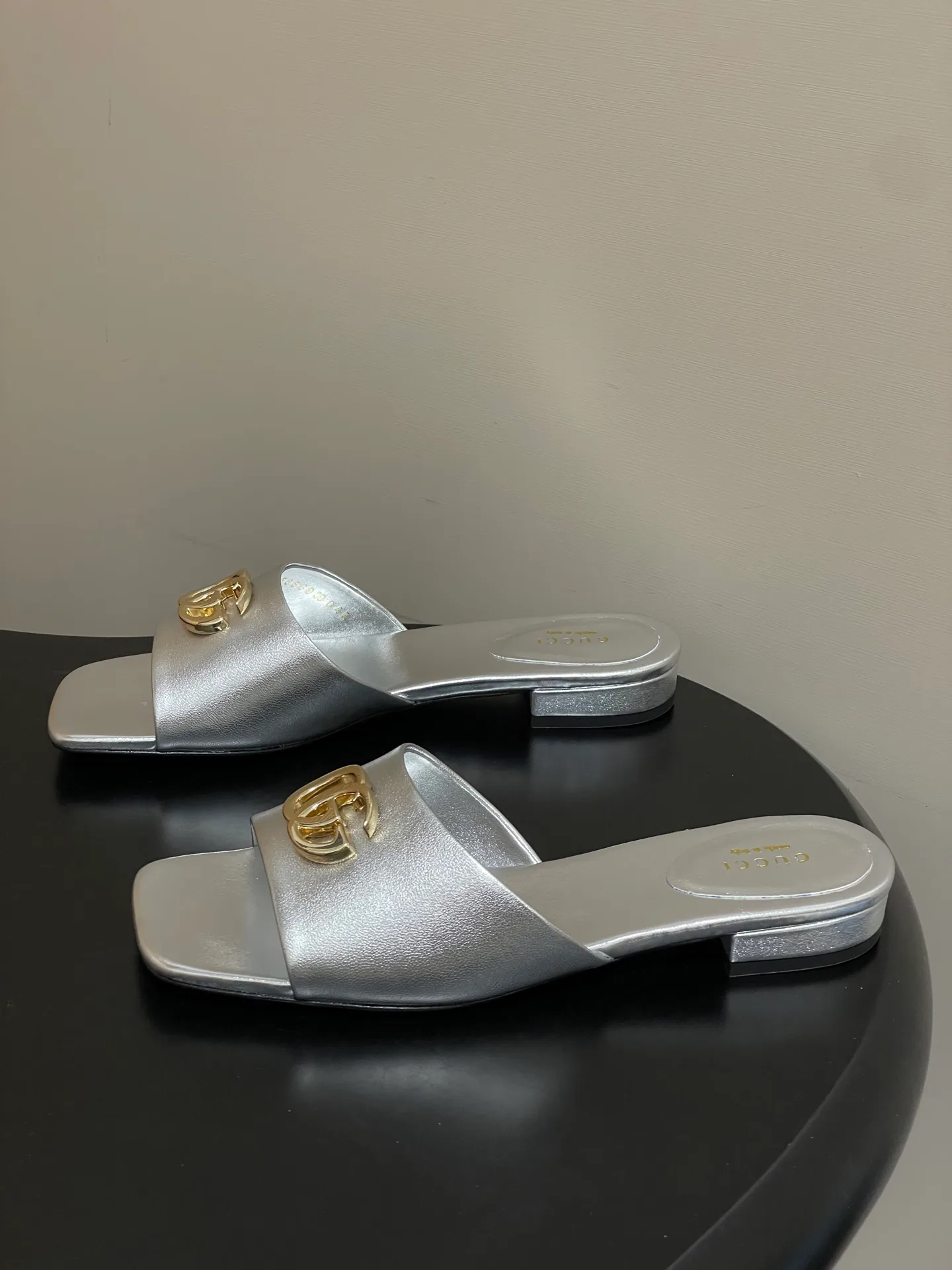 Сандалии Женские Gucci 11886537