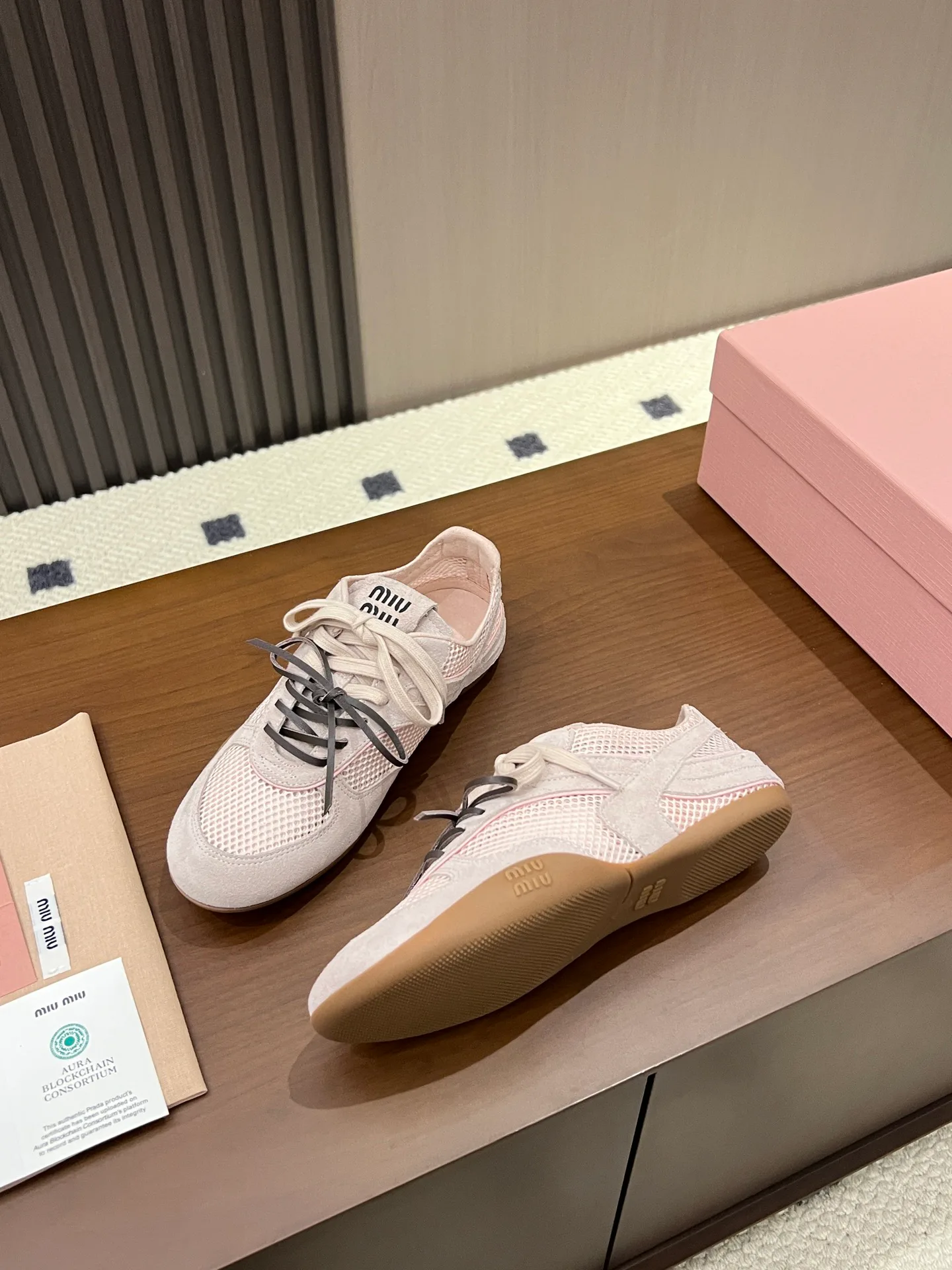 Кроссовки Женские Miu Miu 17968589