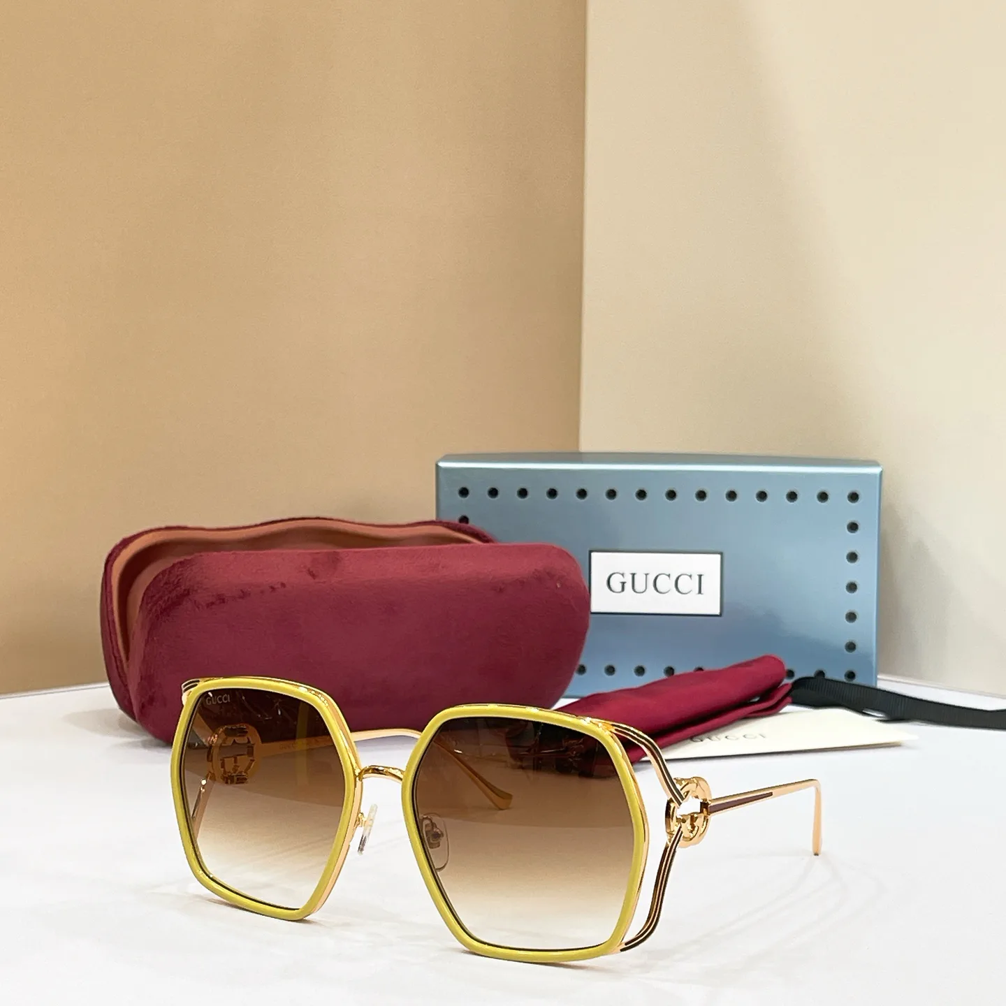 Очки Gucci 17381277