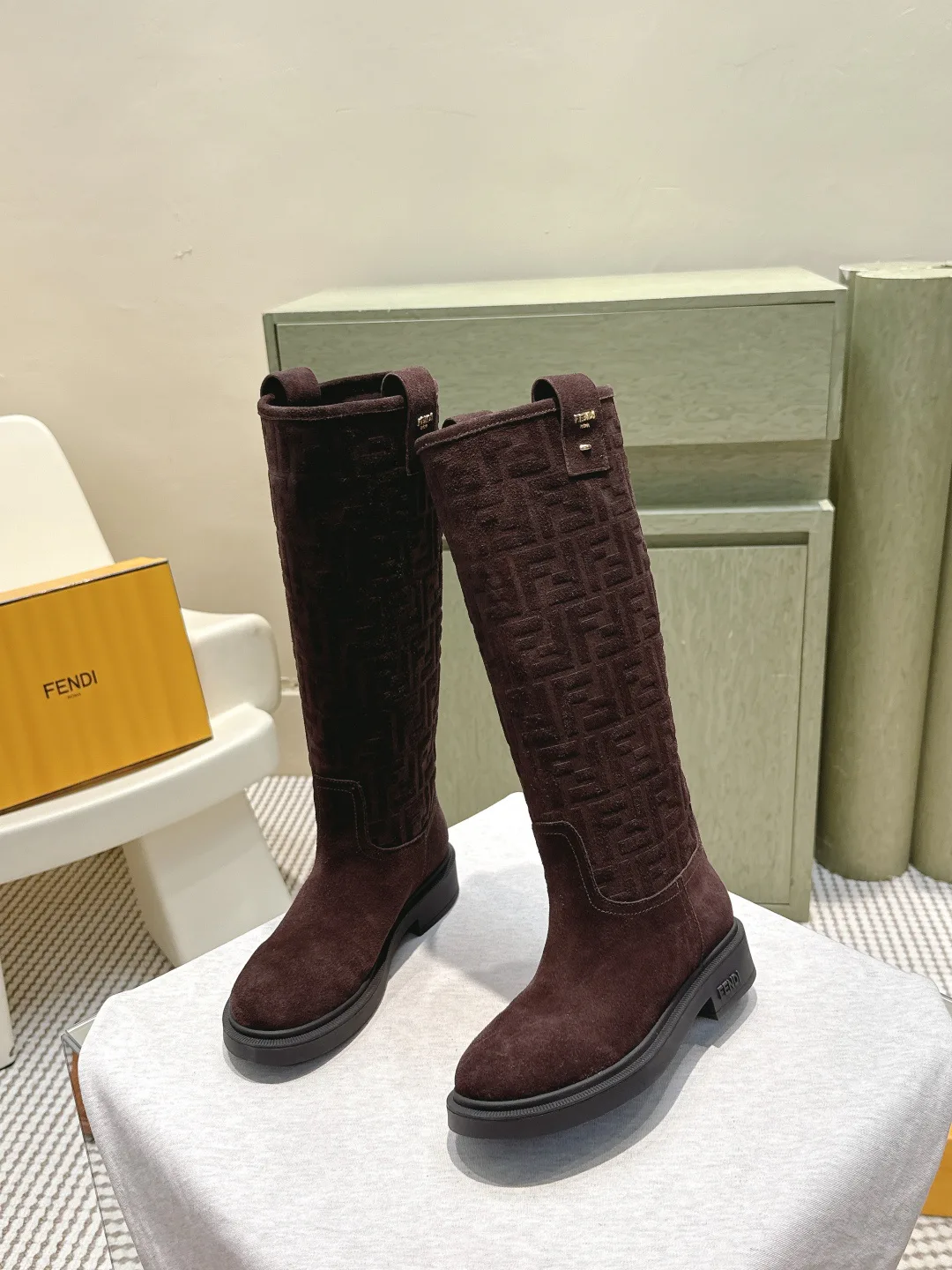 Сапоги Женские Fendi 18153042
