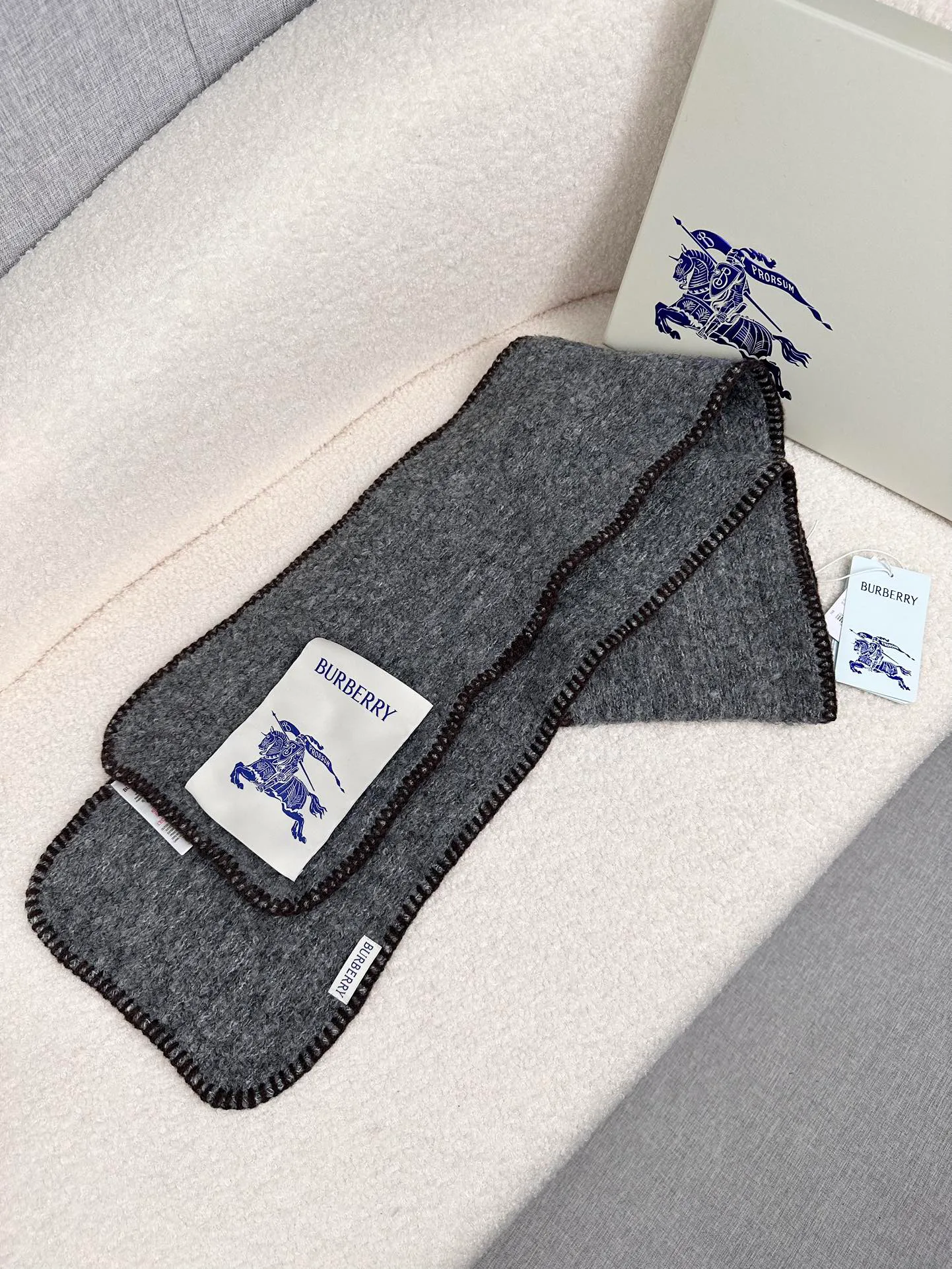 Шарфы Burberry 386921