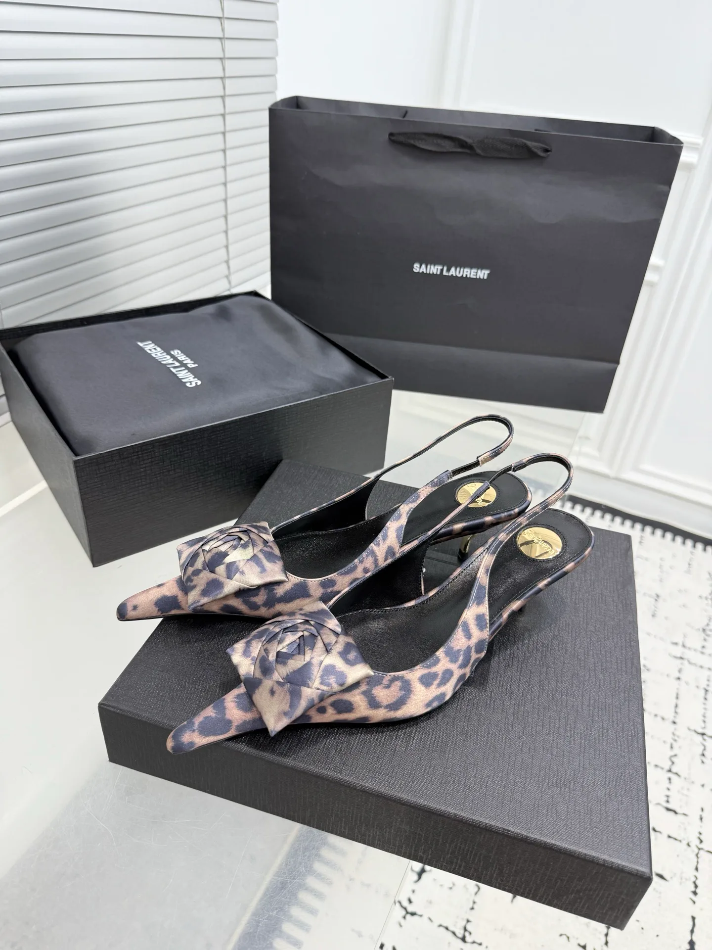 Туфли Женские Saint Laurent 303740