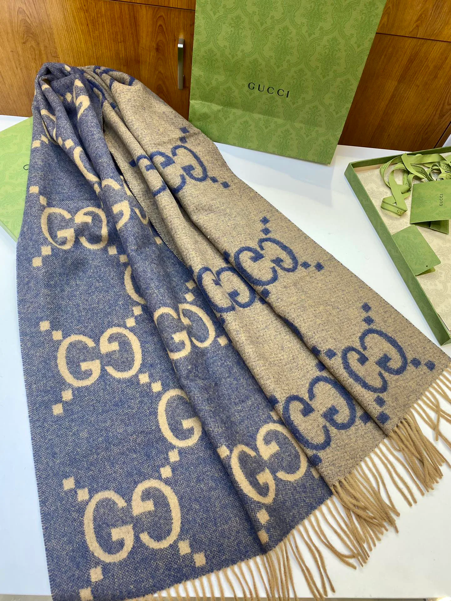 Шарфы Gucci 210285