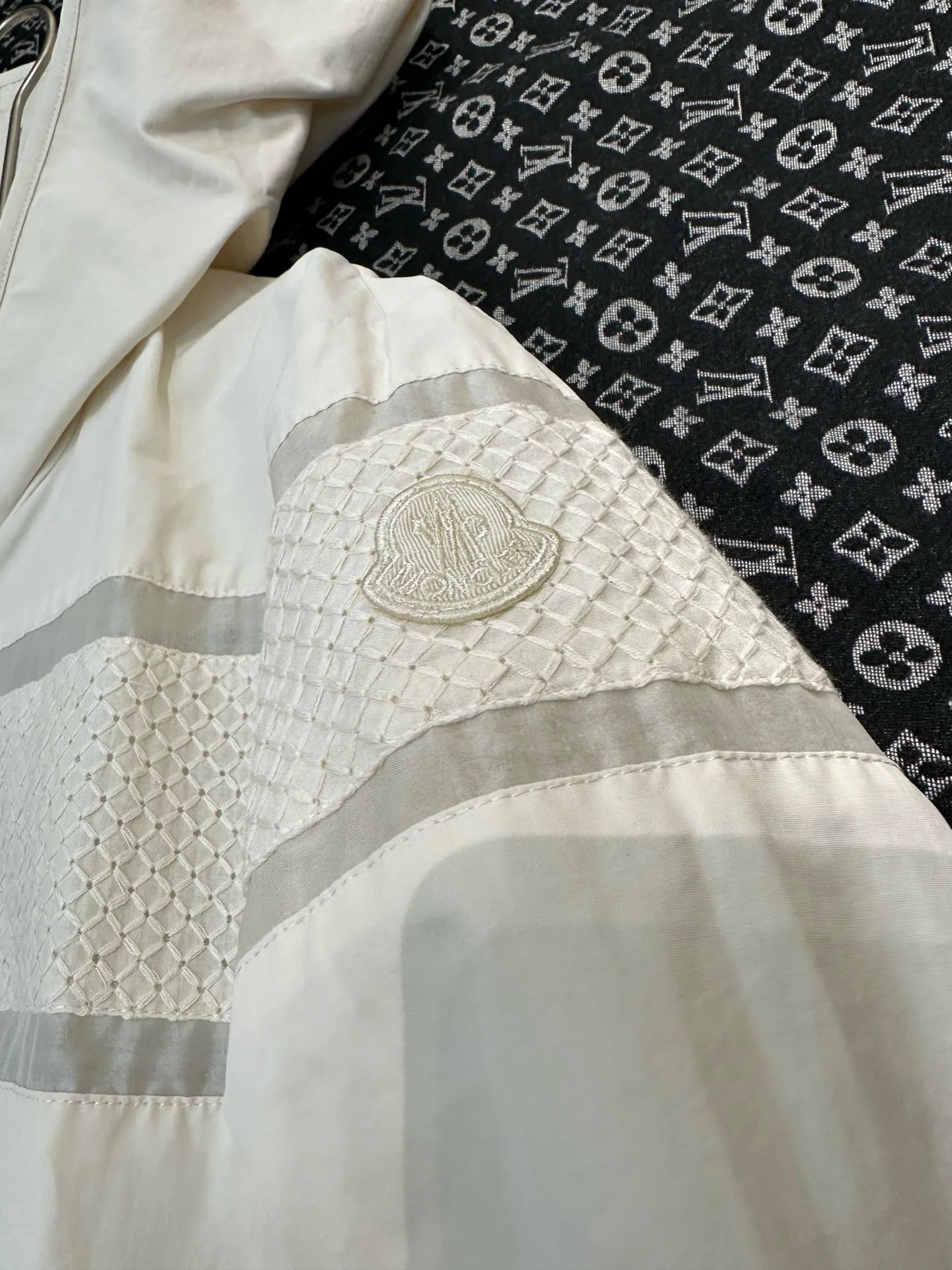 Куртки И Пуховики Женские Moncler 11505878