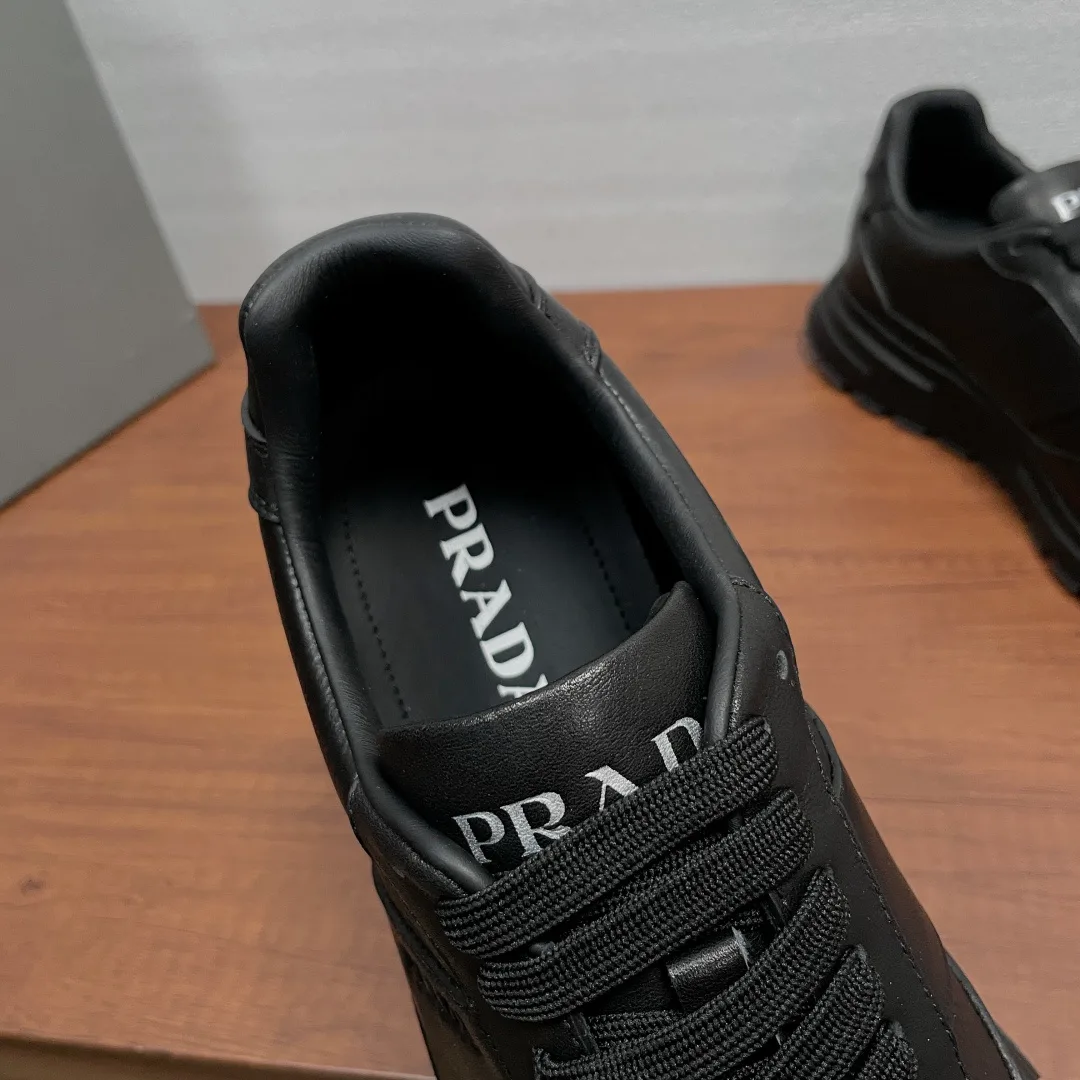 Кроссовки Мужские Prada 17542579