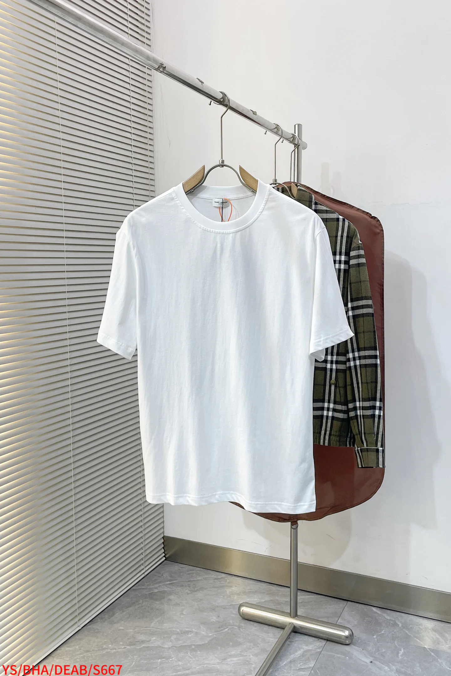 Футболки Женские Saint Laurent 9162056