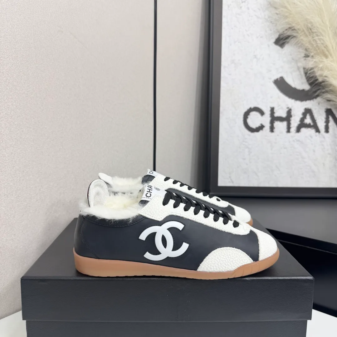 Кроссовки Женские Chanel 18997241