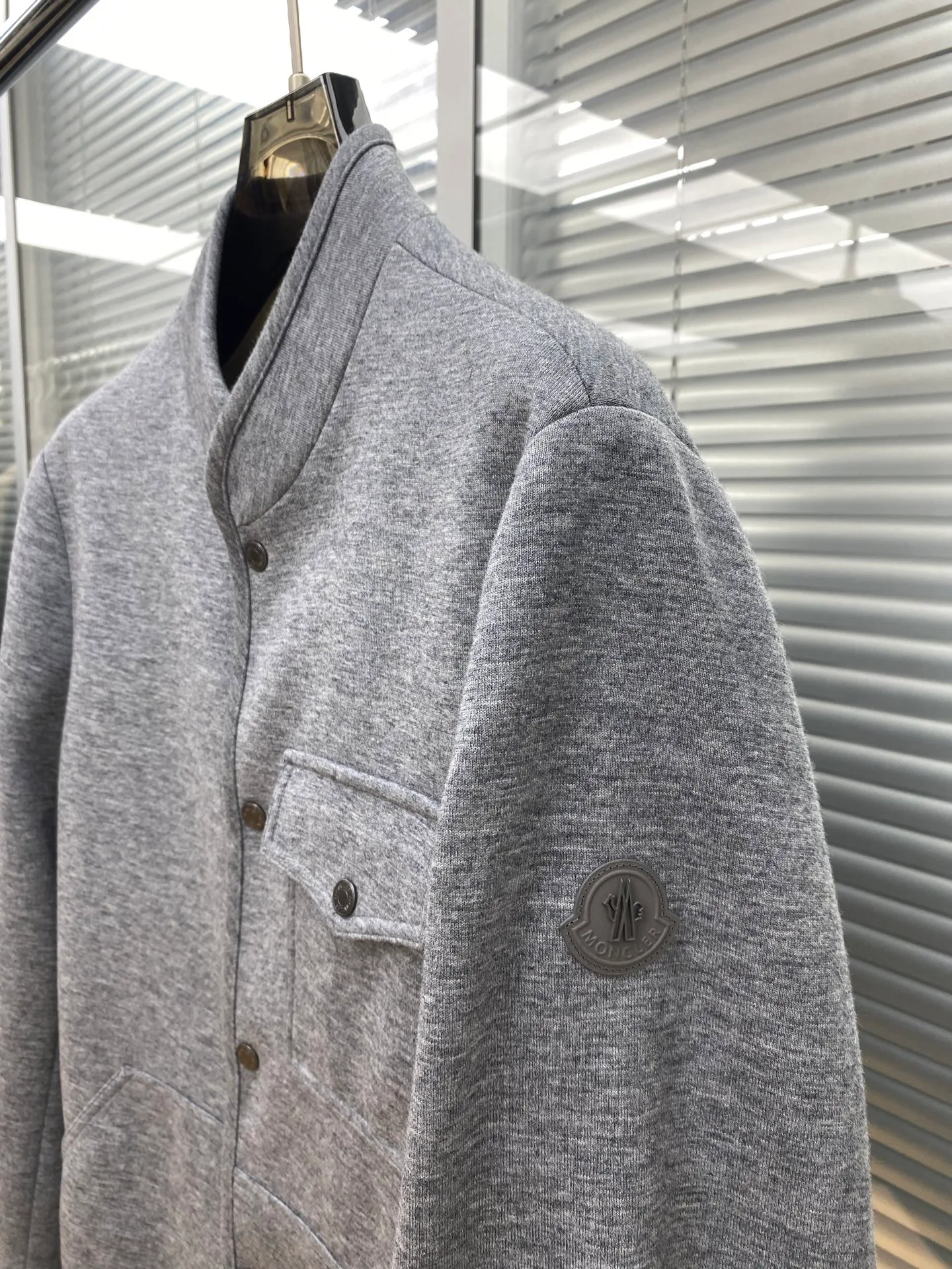Куртки И Пуховики Мужские Moncler 17908224