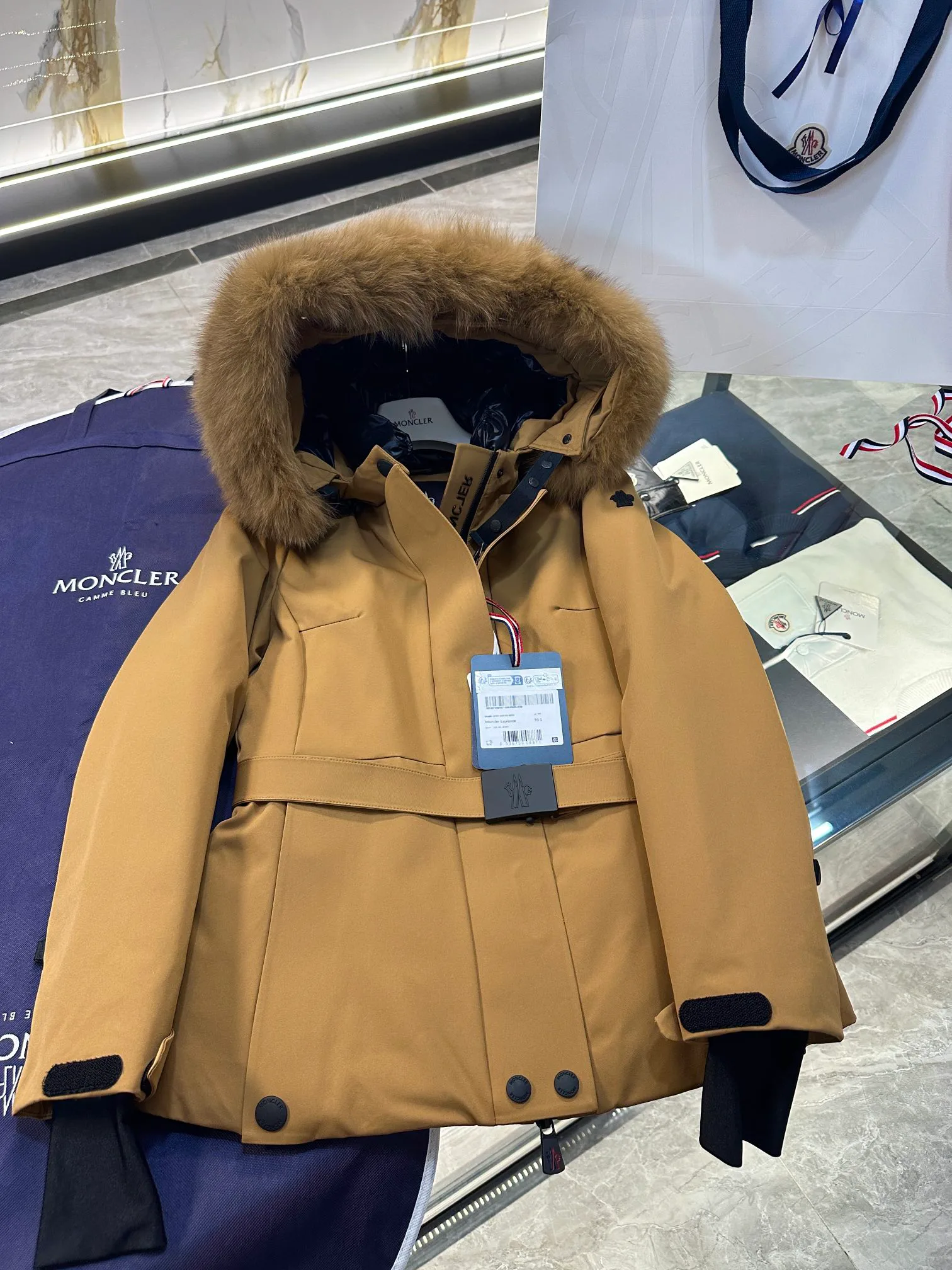 Куртки И Пуховики Женские Moncler 19629399