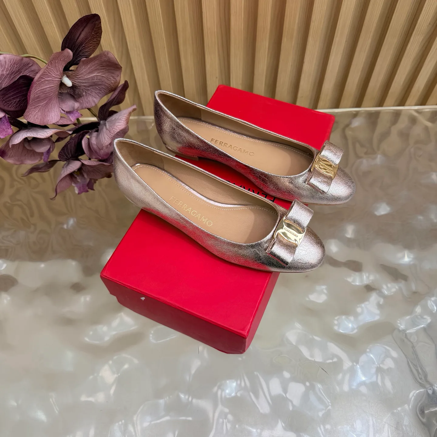 Балетки Женские Salvatore Ferragamo 18764098