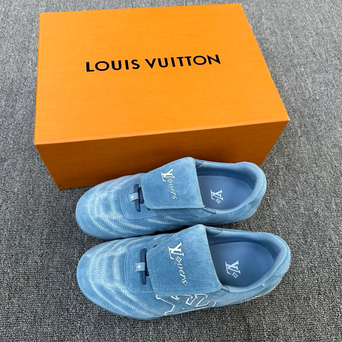 Кроссовки Женские Louis Vuitton 1638436