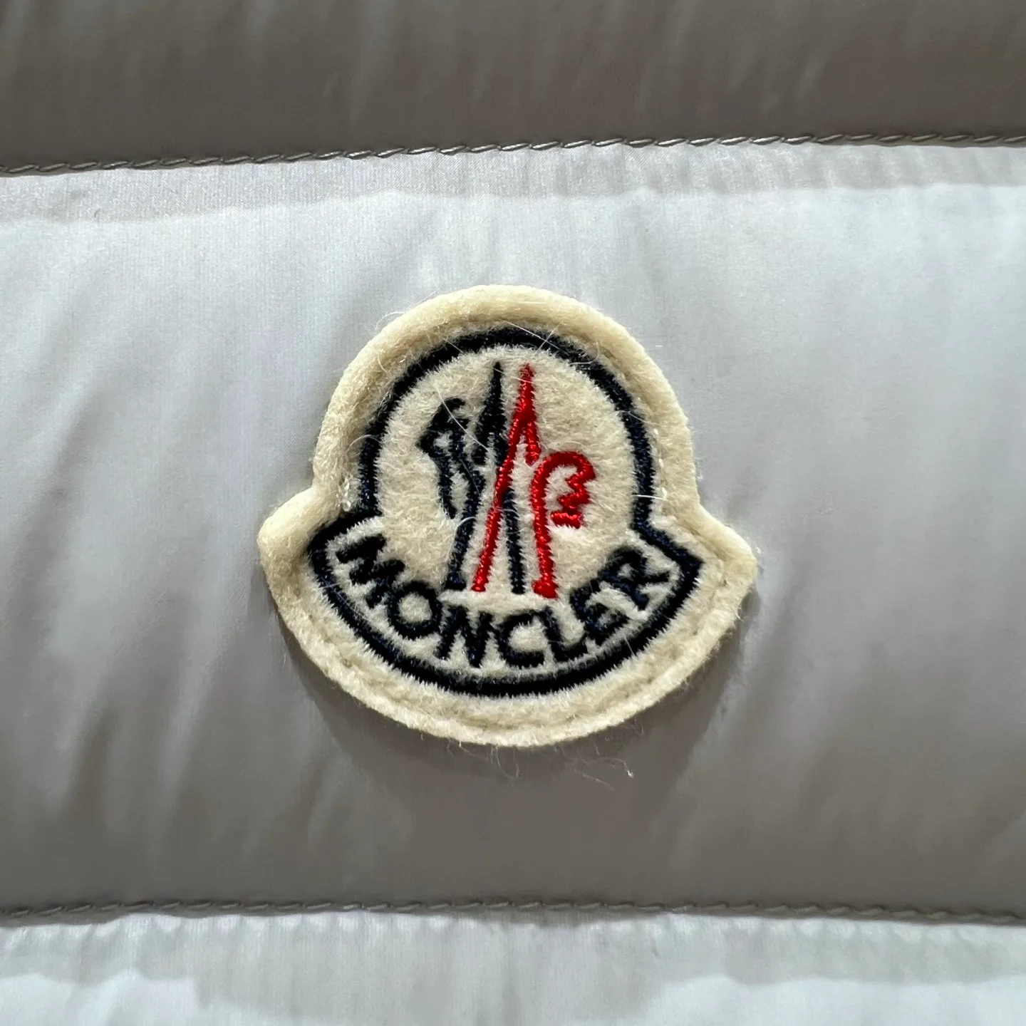 Жилеты Женские Moncler 18110908