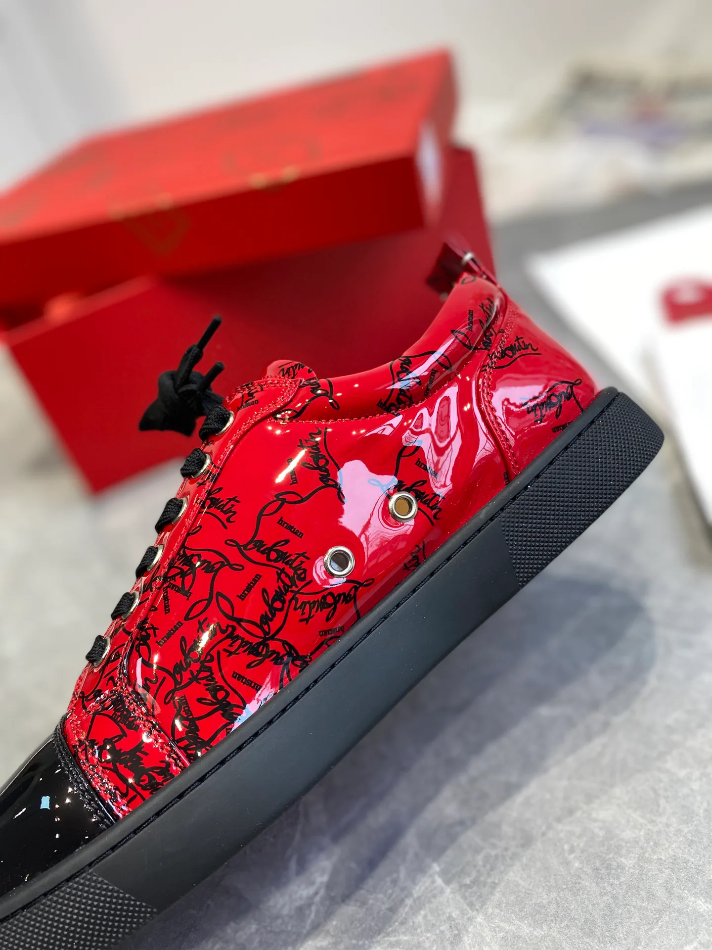 Кеды Женские Christian Louboutin 2649