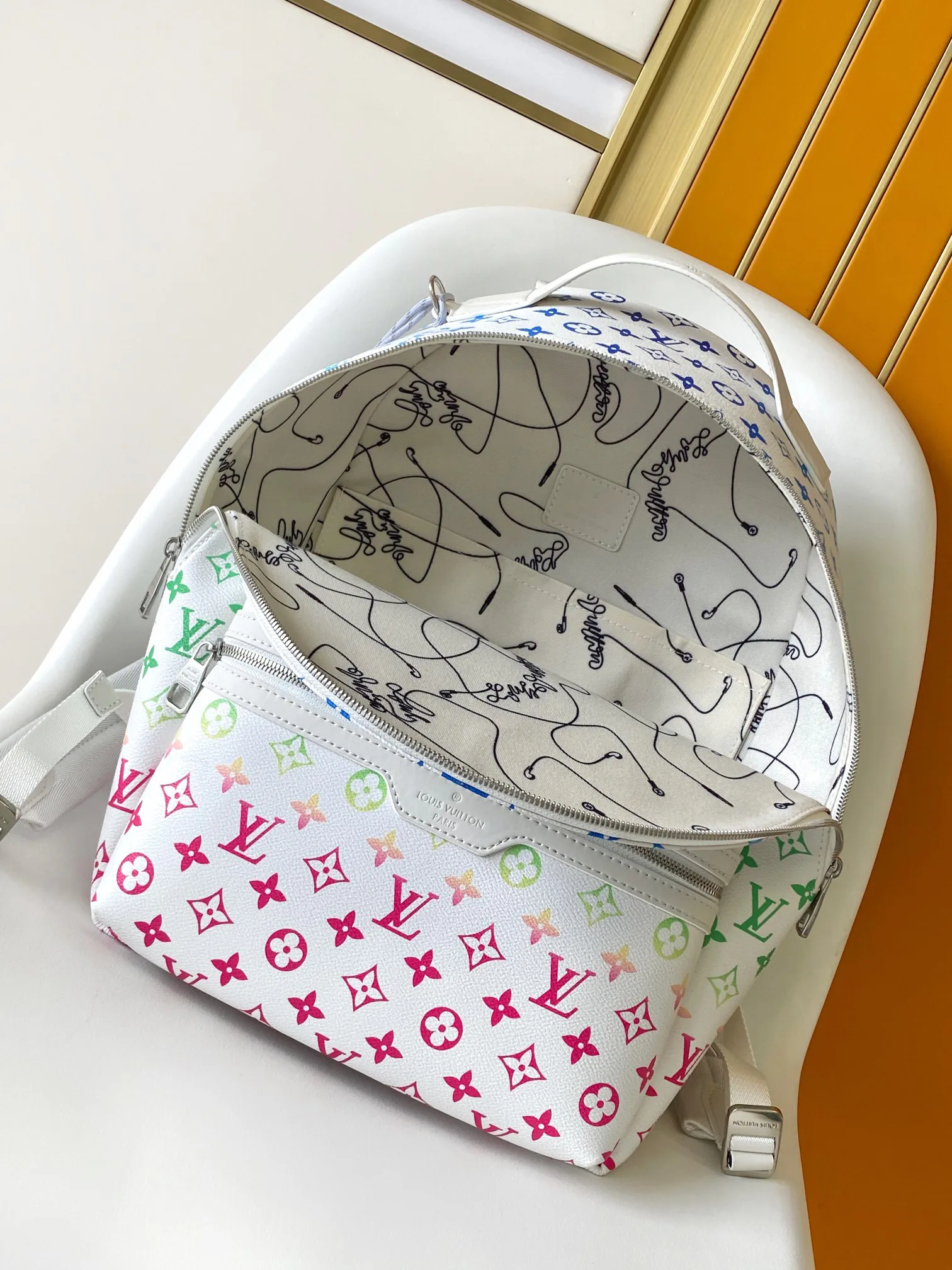 Рюкзаки Женские Louis Vuitton 13435251