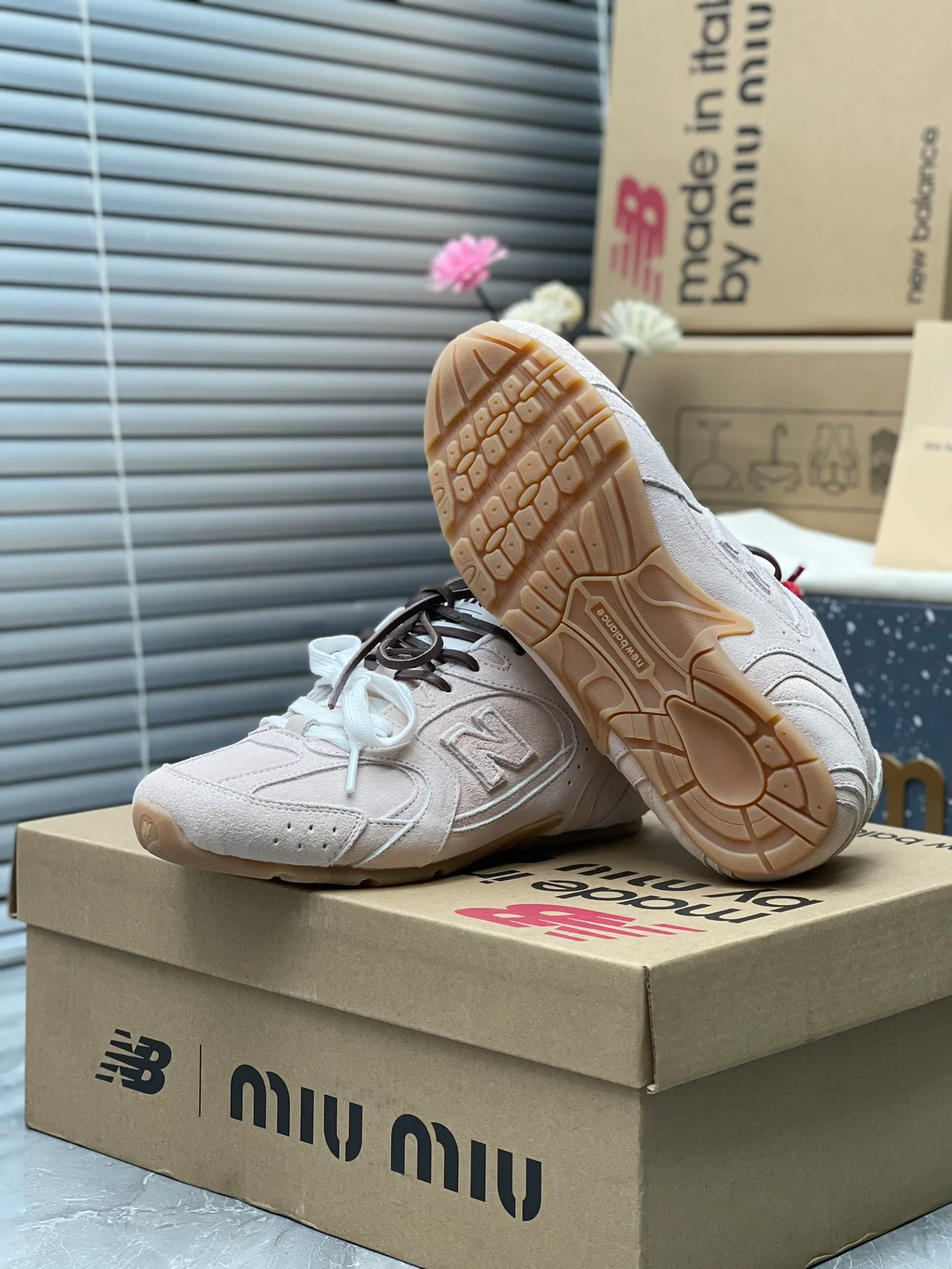 Кроссовки Женские Miu Miu 11567596