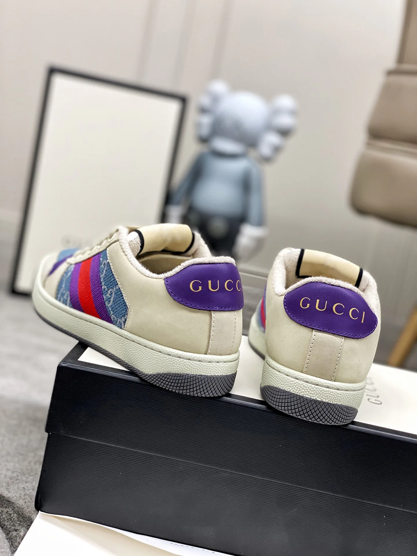 Кроссовки Женские Gucci 945008