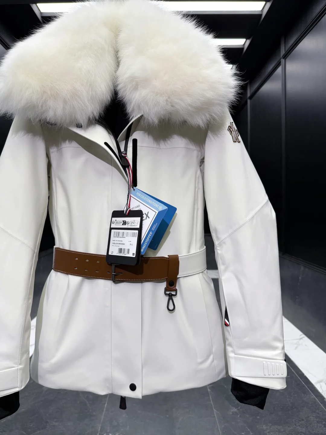 Куртки И Пуховики Женские Moncler 18725272