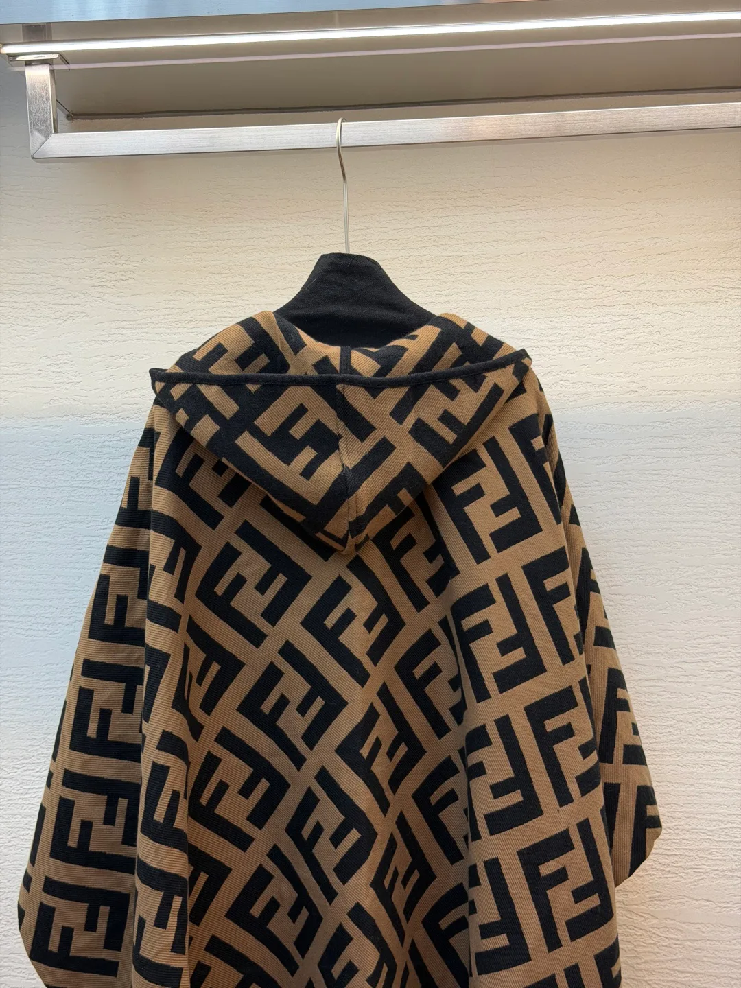 Пальто Женские Fendi 19038459