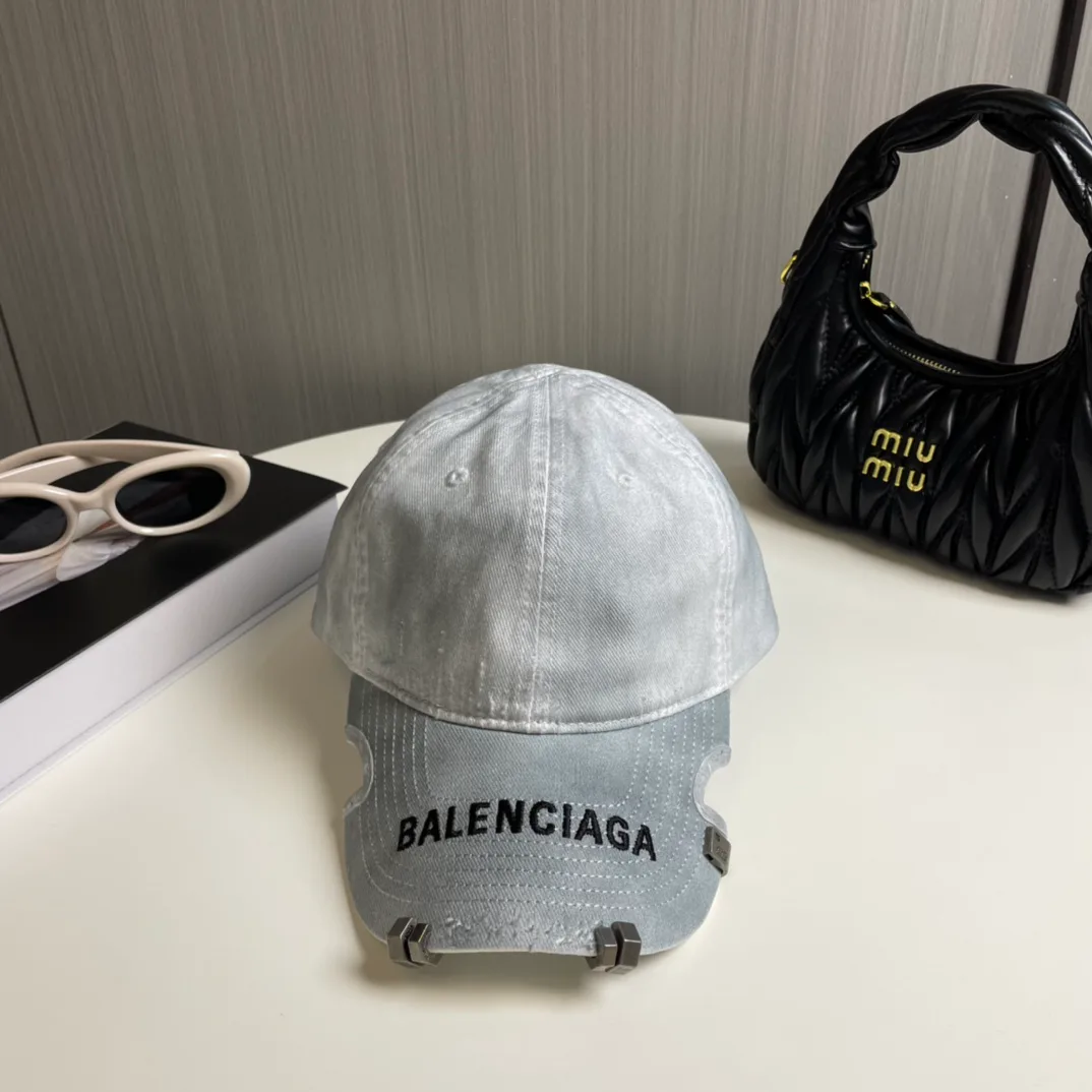 Головные Уборы Balenciaga 10776510