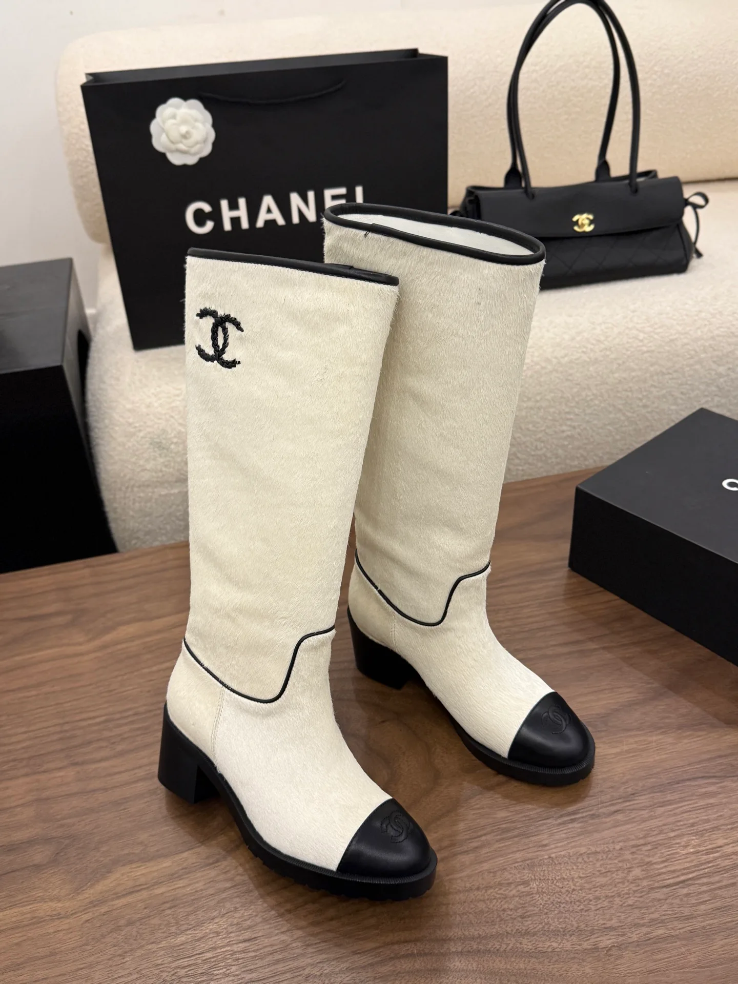 Сапоги Женские Chanel 18223602