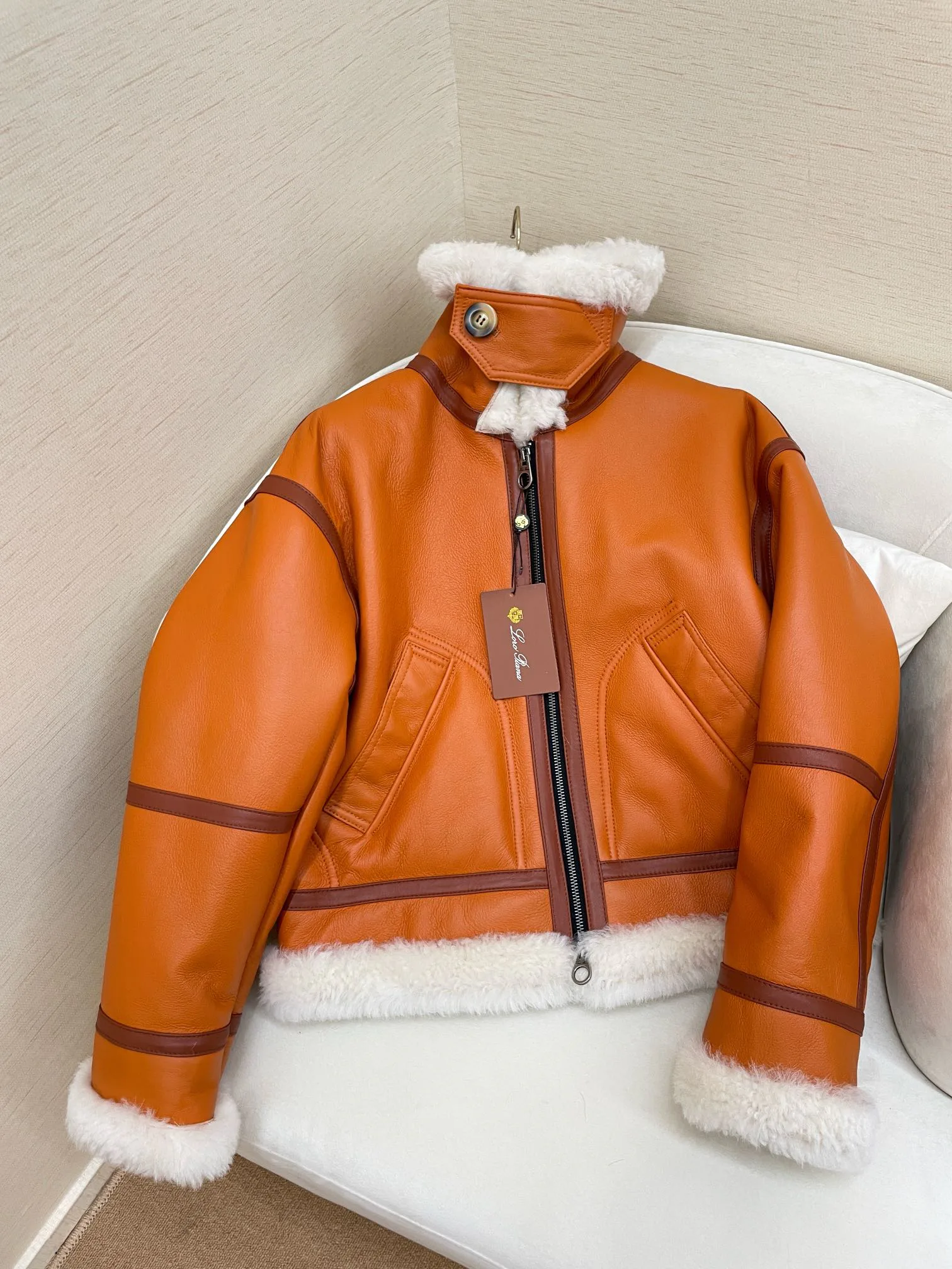 Кожаные Куртки И Дублёнки Женские Loro Piana 19684878