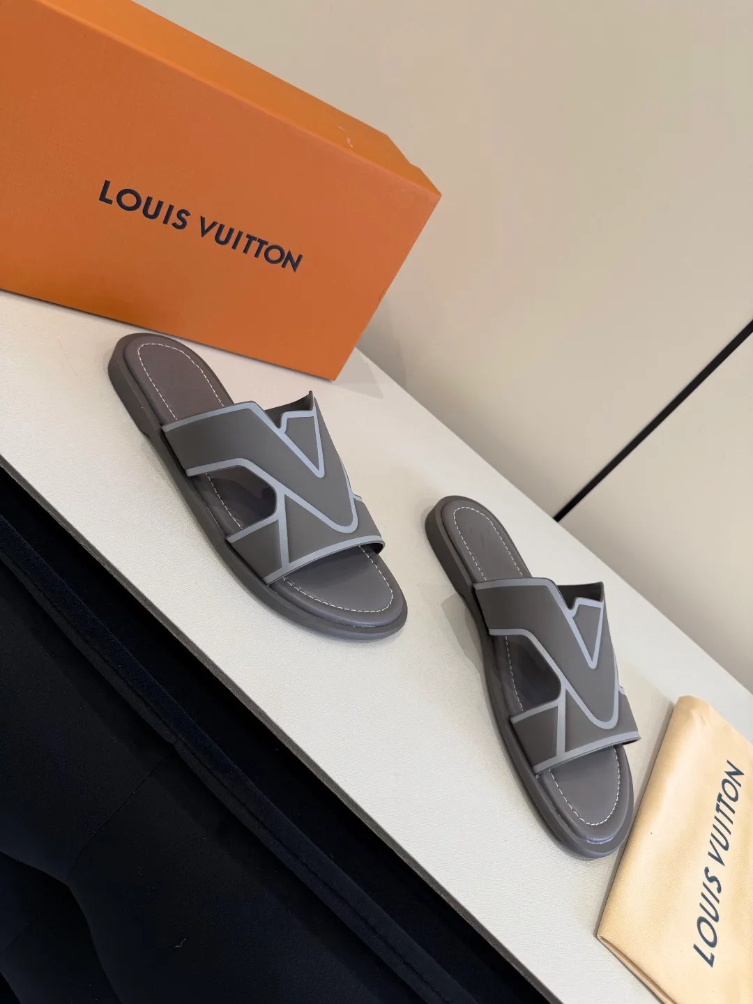 Сандалии Мужские Louis Vuitton 11497548