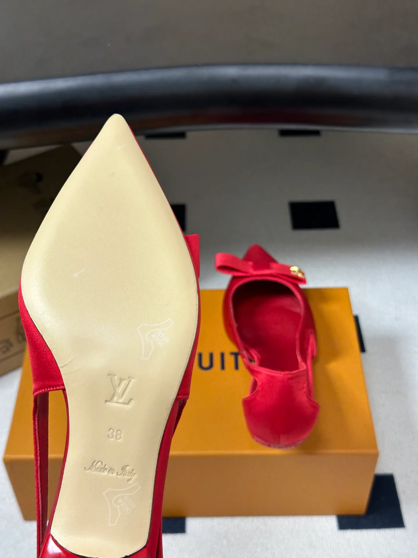 Туфли Женские Louis Vuitton 17768183