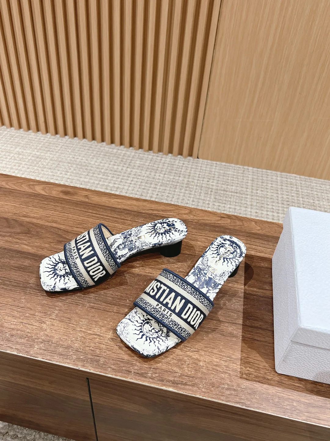 Босоножки Женские Christian Dior 11600026