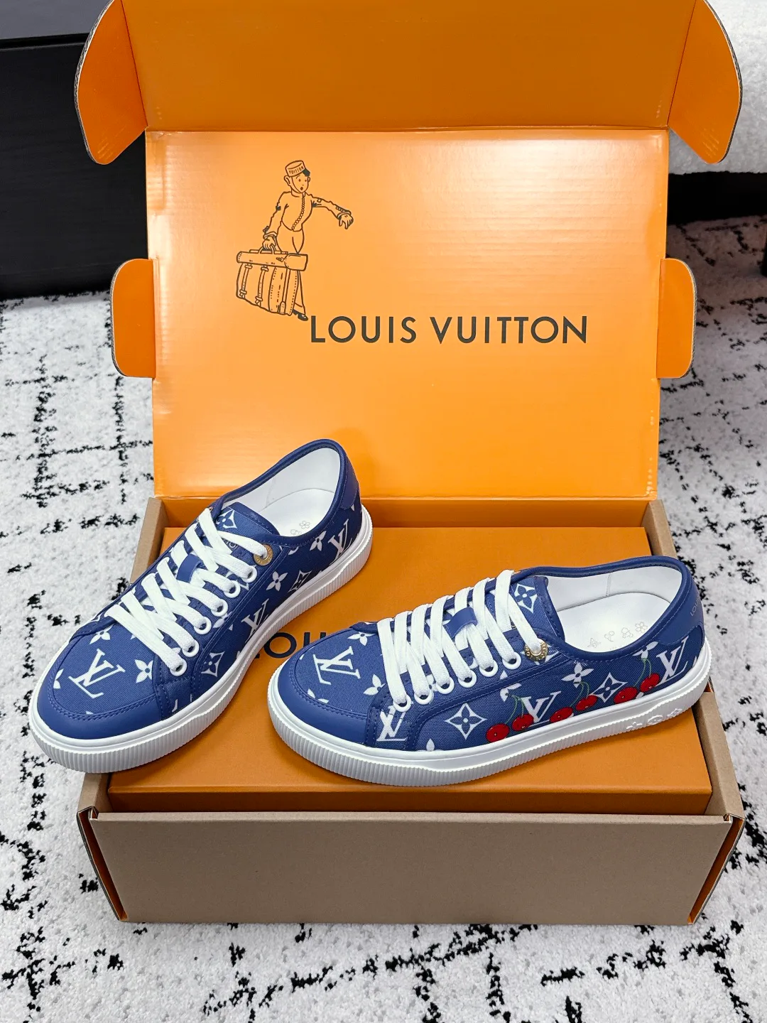 Кроссовки Женские Louis Vuitton 1752793