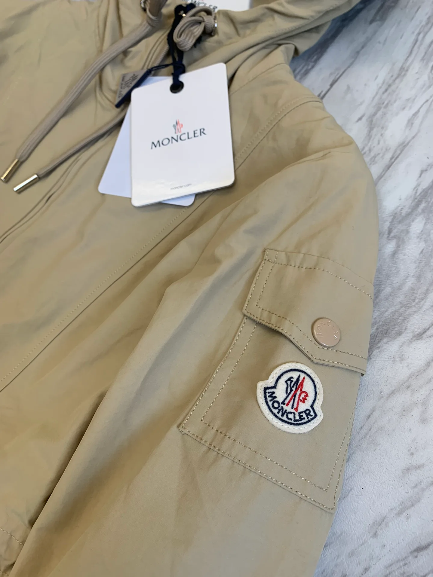 Куртки Женские Moncler Куртки Женские Moncler