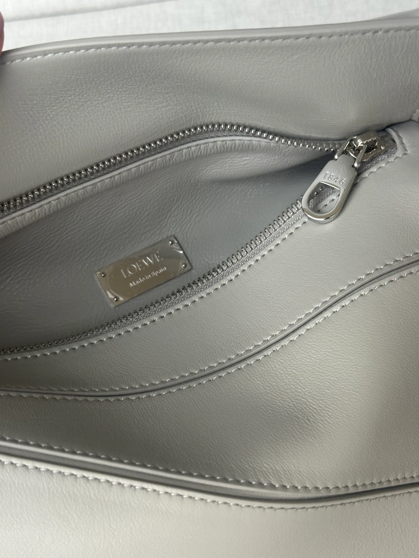 Классические Сумки Женские Loewe 1889651