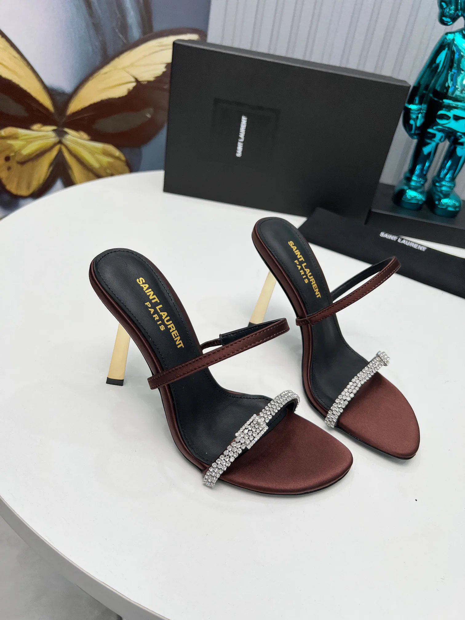 Босоножки Женские Saint Laurent 7184888