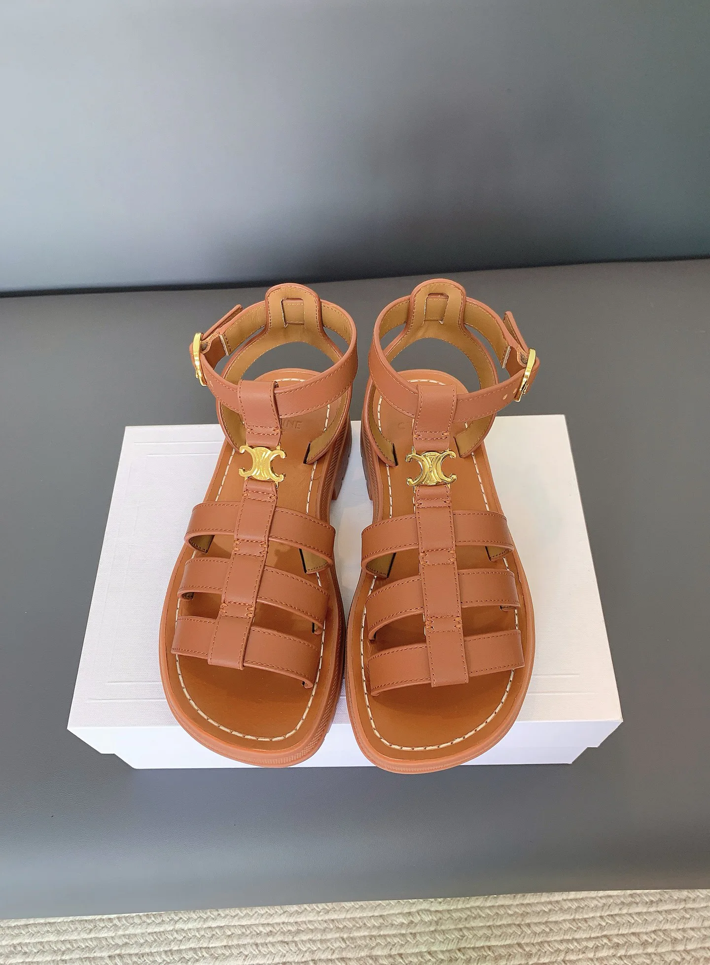 Босоножки Женские Celine 17656601