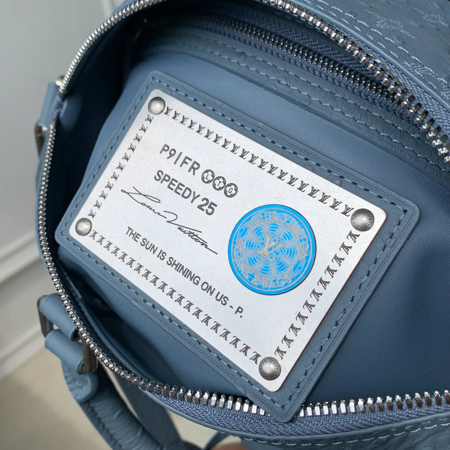 Классические Сумки Женские Louis Vuitton 18147446