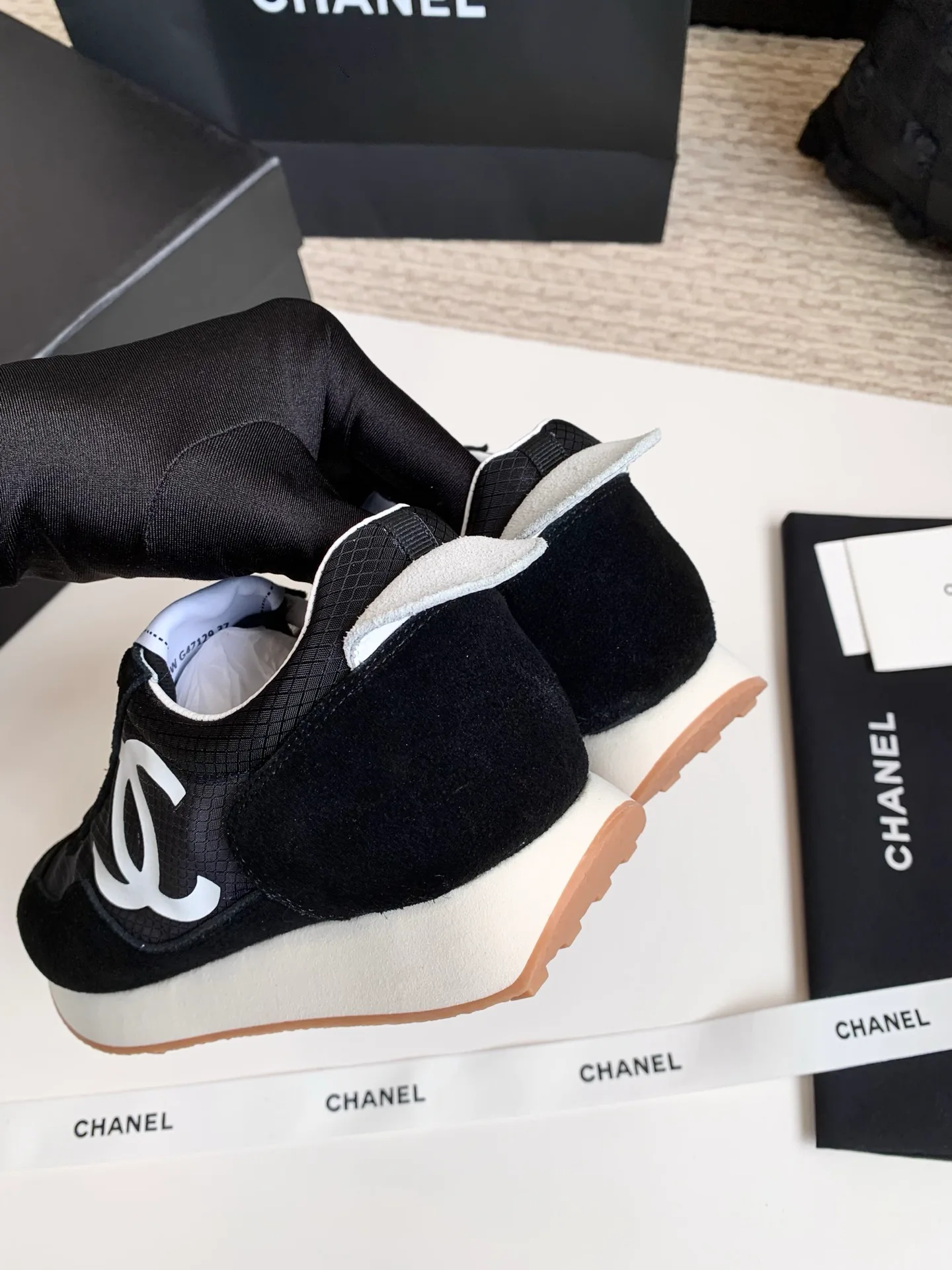 Кроссовки Женские Chanel 11330230