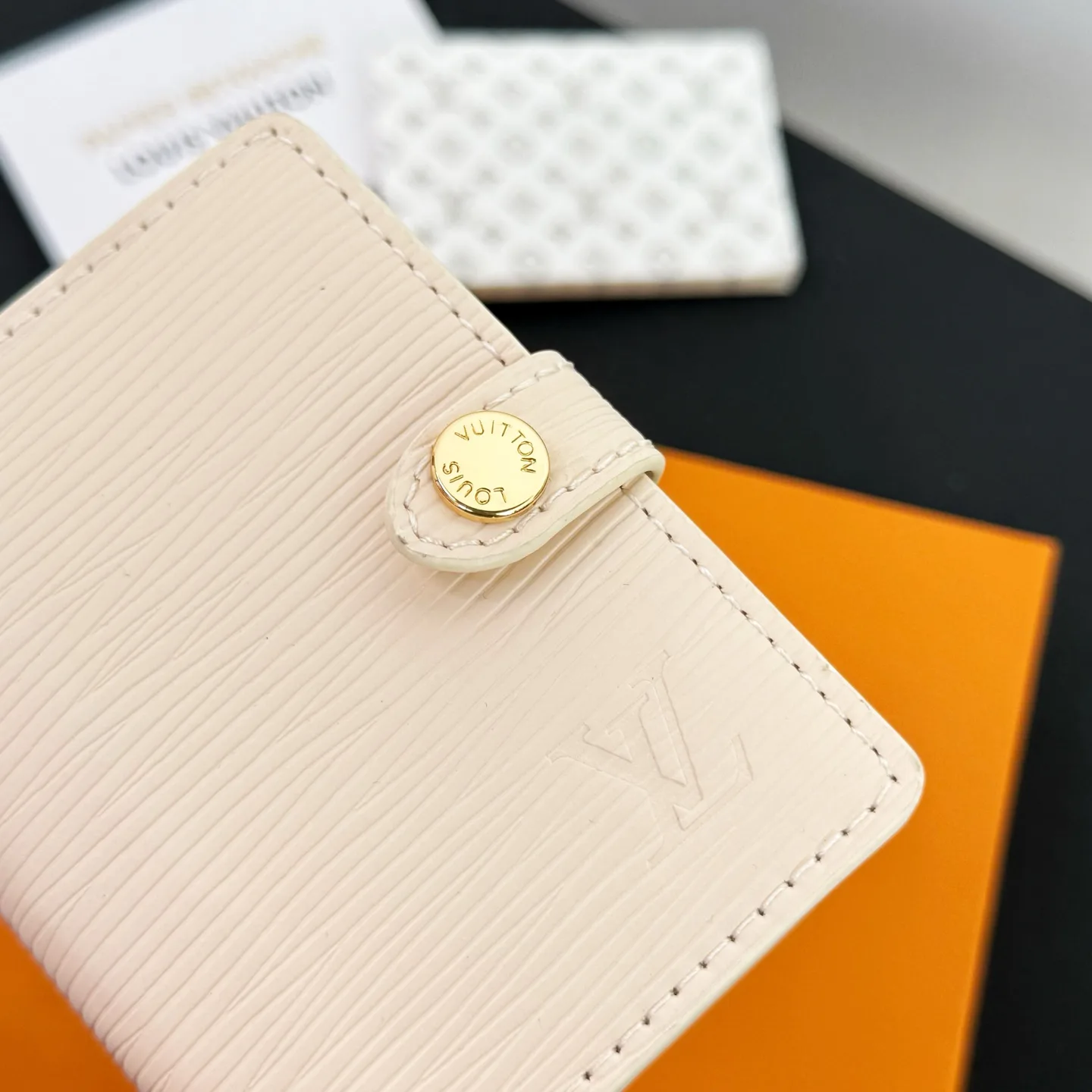 Визитницы Louis Vuitton 553169