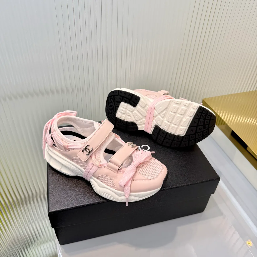 Кроссовки Женские Chanel 18366969