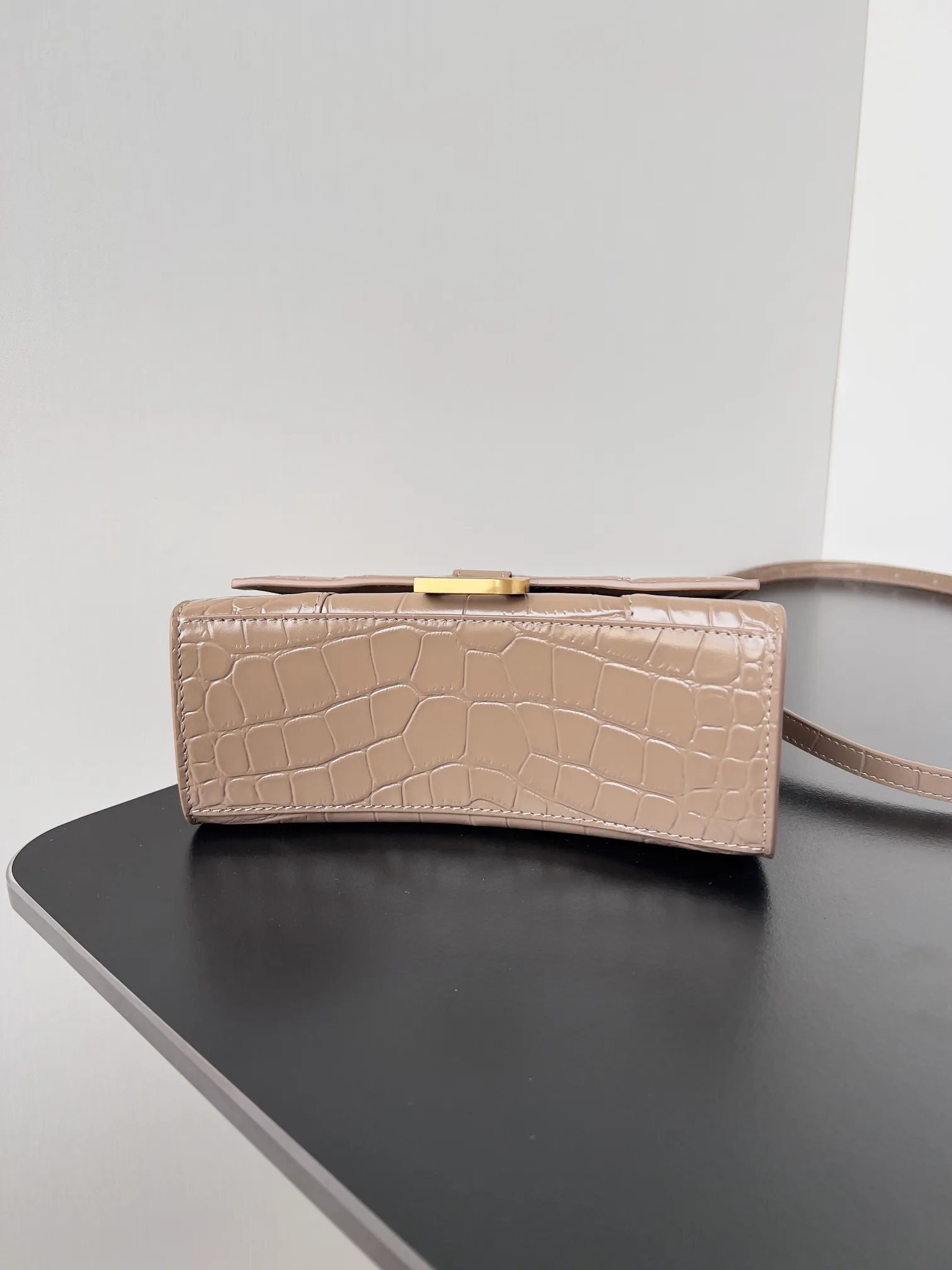 Сумки На Ремне Женские Balenciaga 368775