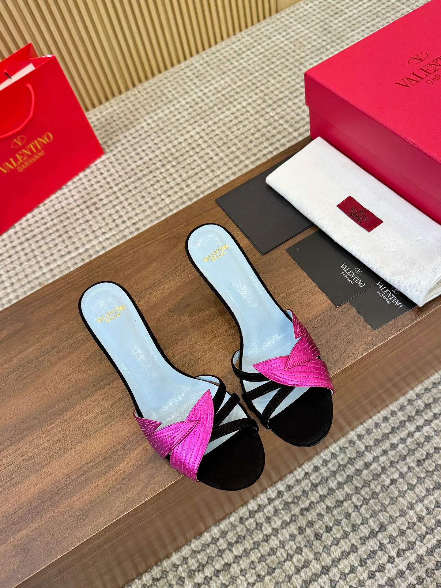 Босоножки Женские Valentino 1856051