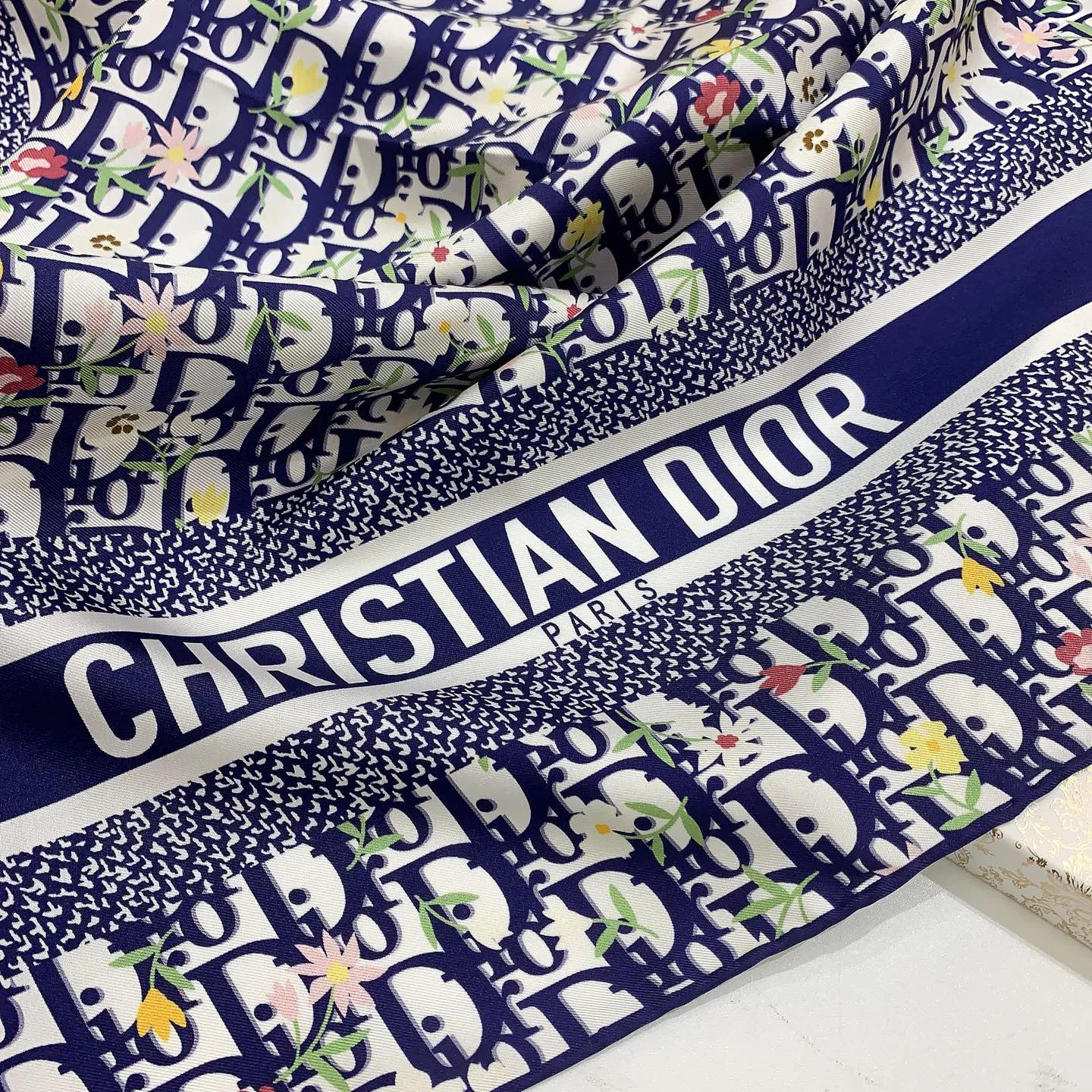 Шарфы Christian Dior 11262712