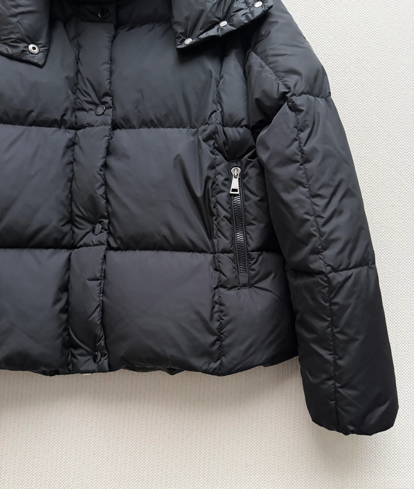 Куртки И Пуховики Женские Moncler 18769729
