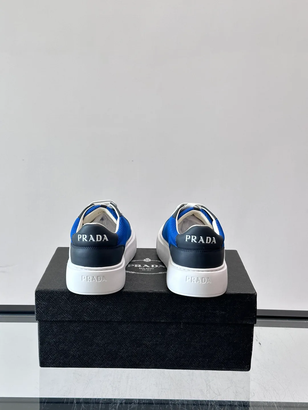 Кроссовки Мужские Prada 17497960