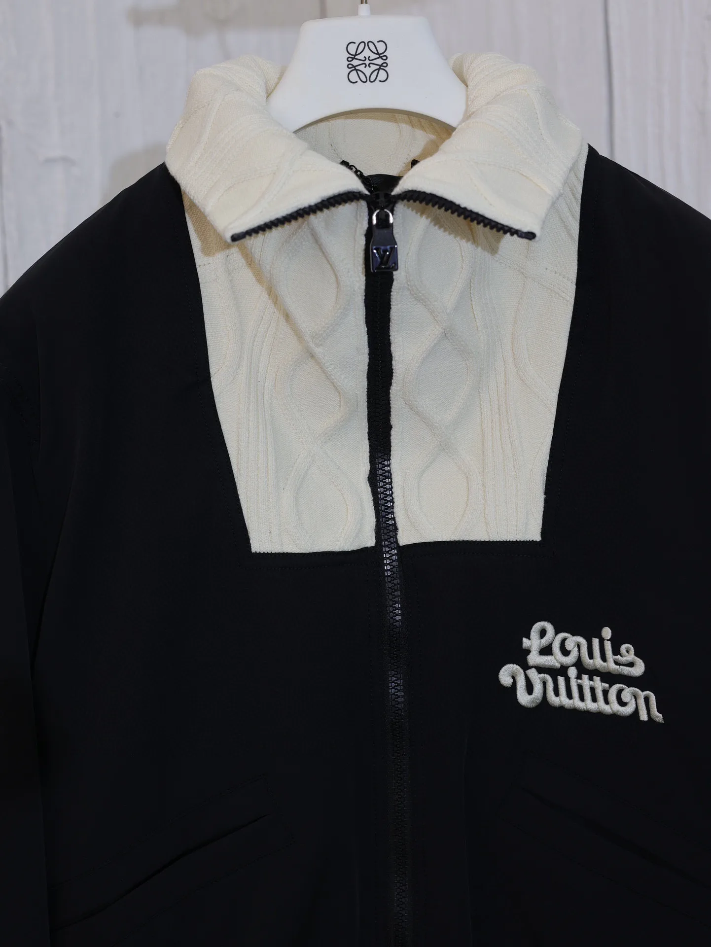 Куртки И Пуховики Женские Louis Vuitton 8388