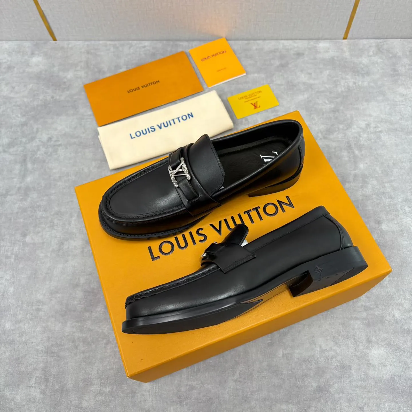 Лоферы И Туфли Мужские Louis Vuitton 18193956