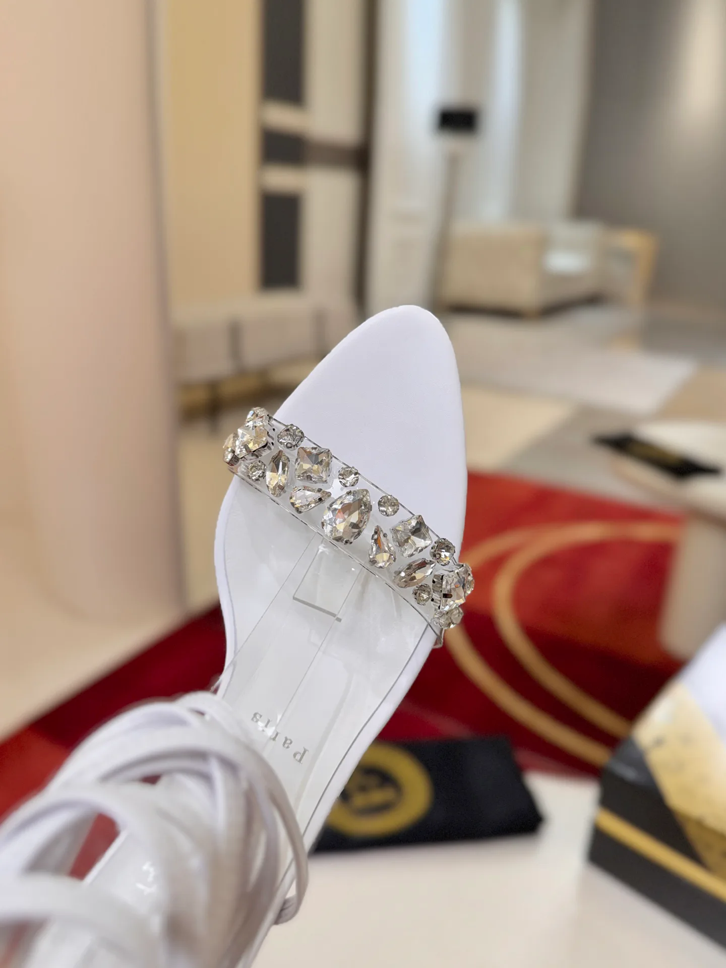 Босоножки Женские Christian Louboutin 19570913