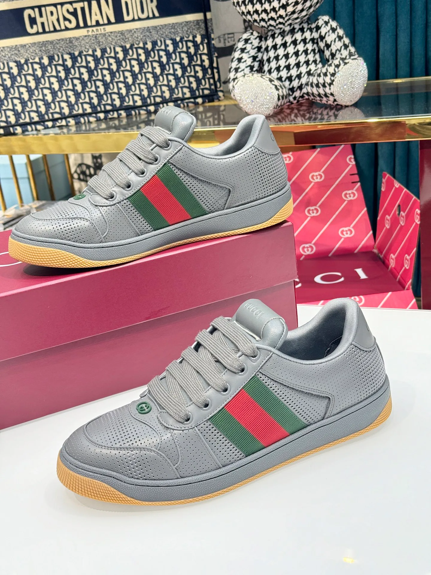 Кроссовки Женские Gucci 17946875