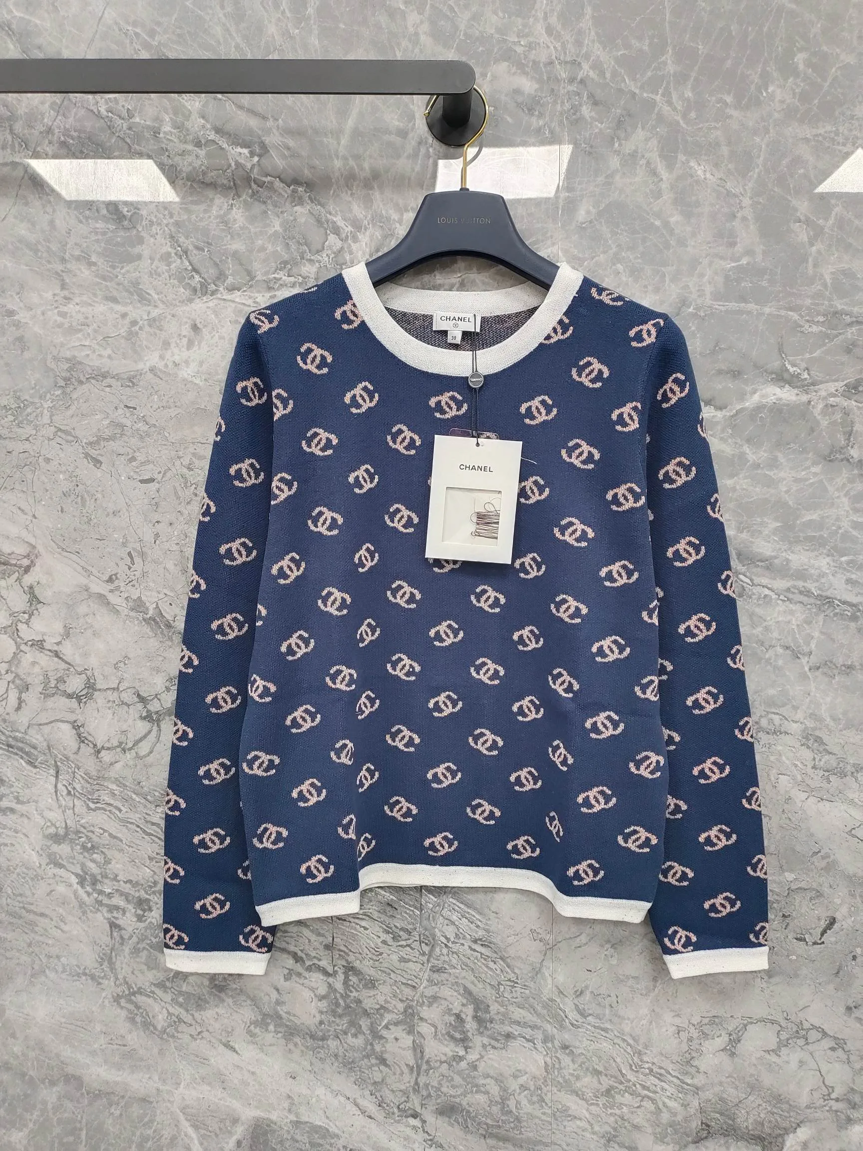 Джемперы И Свитеры Женские Chanel 17954429