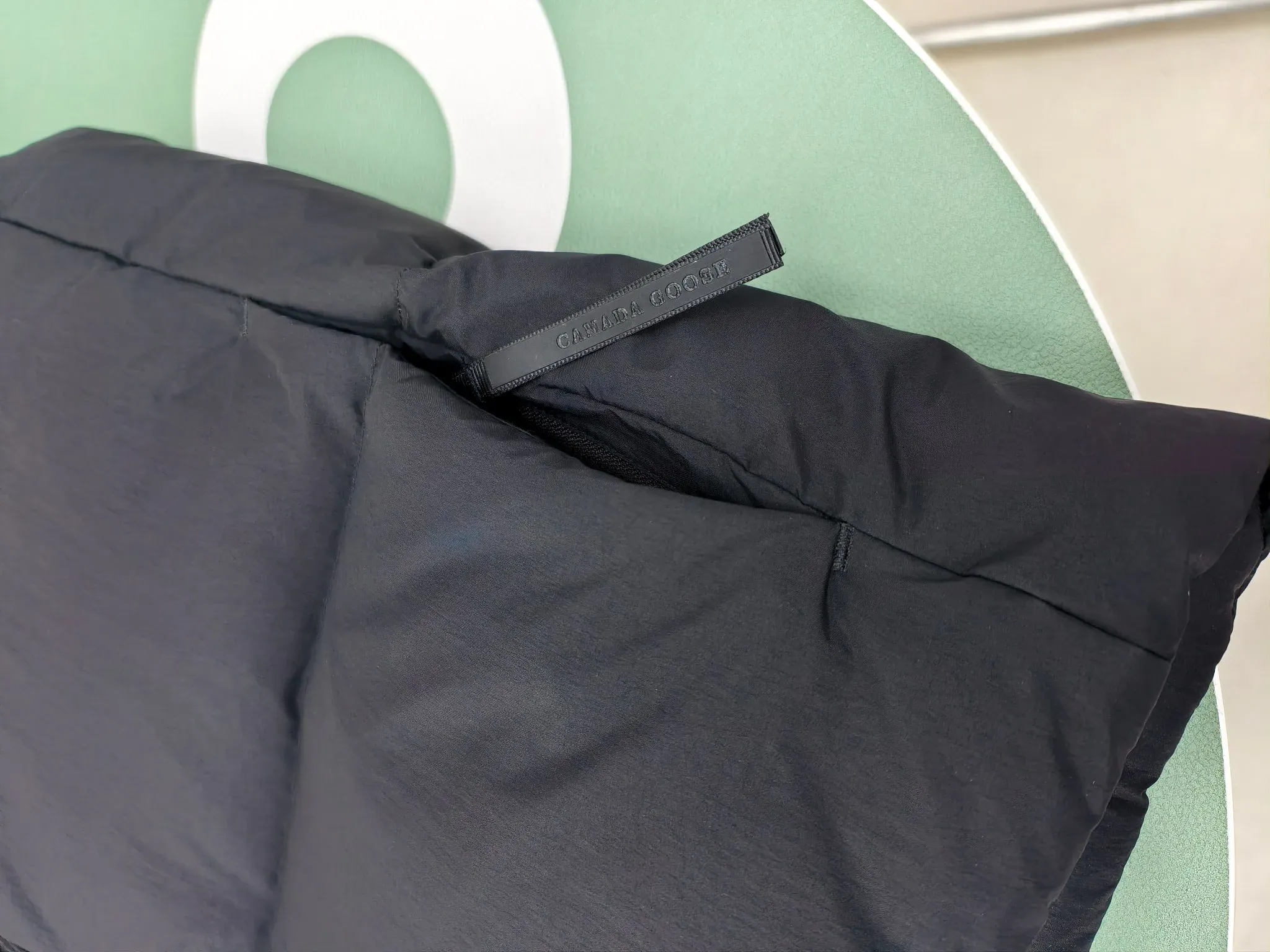 Жилеты Женские Canada Goose 4022680