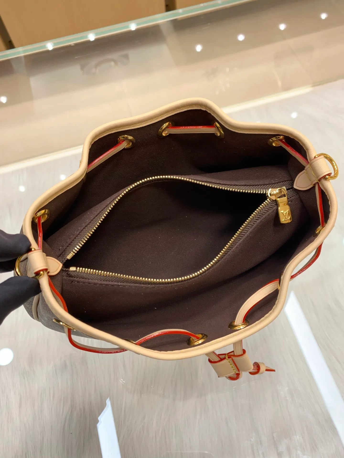 Классические Сумки Женские Louis Vuitton 17303176