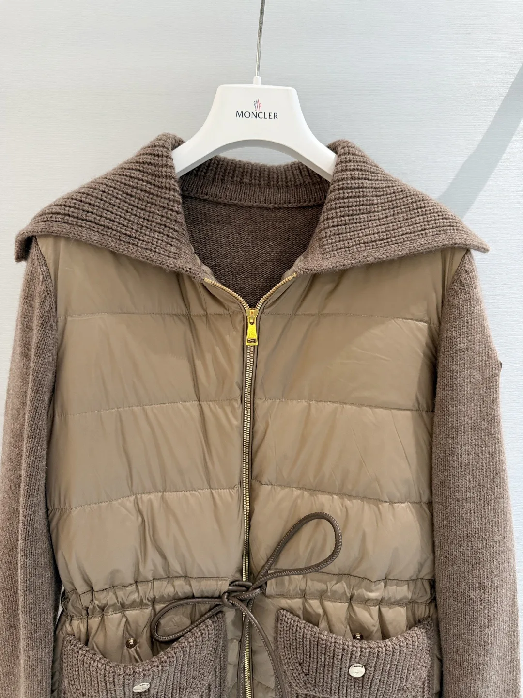 Куртки И Пуховики Женские Moncler 18439965